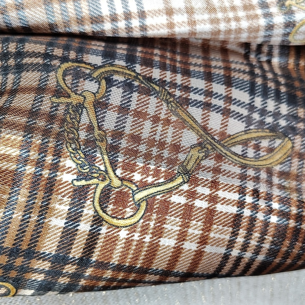 🐴 Horse Bit Plaid Scarf - Picture 2 of 9